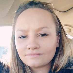 Meet your Posher, Raquel